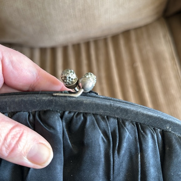 L & M VTG Clutch Purse black satin, satin-lined 1950’s  Mid Century modern - Picture 14 of 14